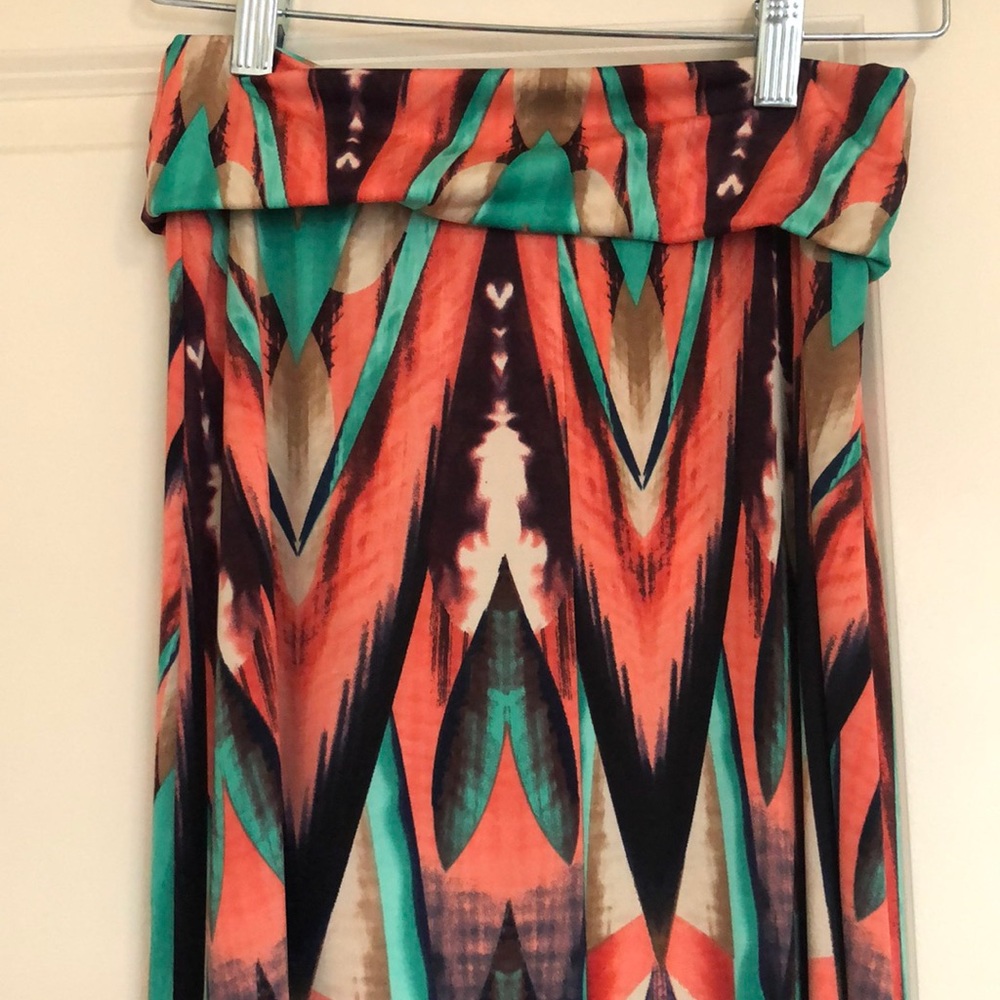 Patterned Maxi skirt size medium